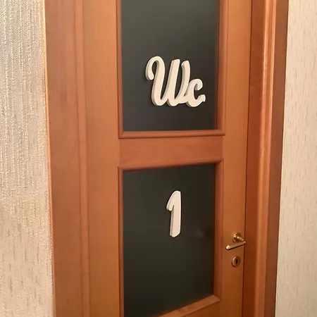 Erzelli'S House Apt A Con 3 Camere ゲストハウス 4*