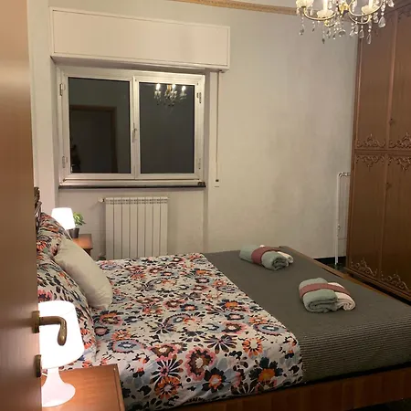 ゲストハウス Erzelli'S House Apt A Con 3 Camere 4*